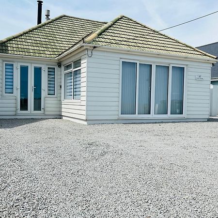 Pass The Keys Fabulous Beach Front Holiday Location Lydd Eksteriør billede