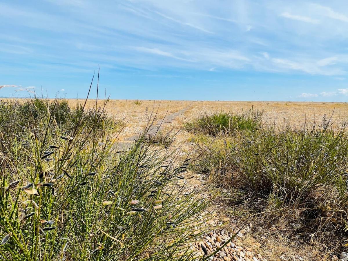 Pass The Keys Fabulous Beach Front Holiday Location Lydd Eksteriør billede