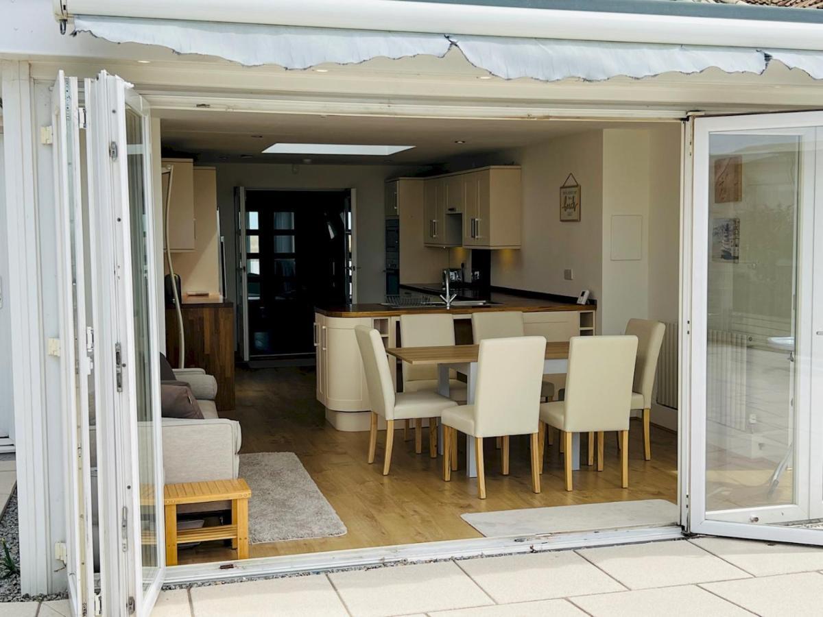Pass The Keys Fabulous Beach Front Holiday Location Lydd Eksteriør billede
