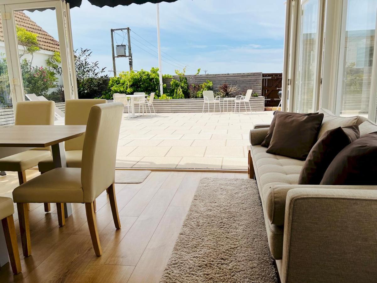 Pass The Keys Fabulous Beach Front Holiday Location Lydd Eksteriør billede