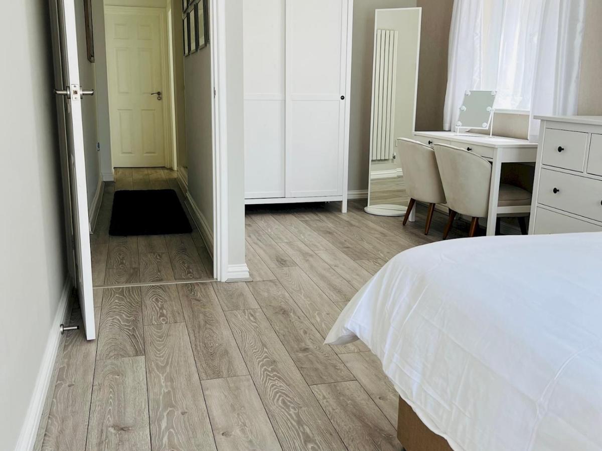 Pass The Keys Fabulous Beach Front Holiday Location Lydd Eksteriør billede