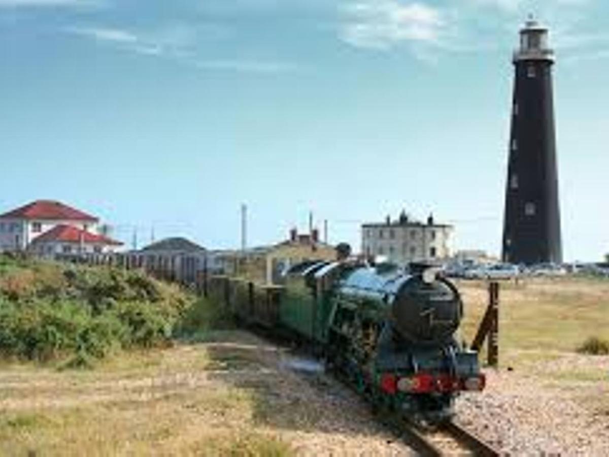 Pass The Keys Fabulous Beach Front Holiday Location Lydd Eksteriør billede