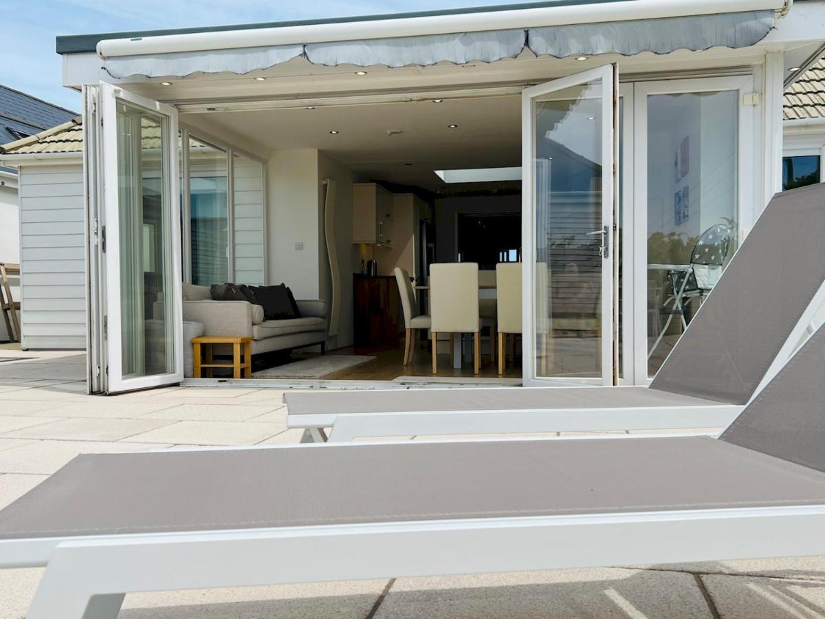 Pass The Keys Fabulous Beach Front Holiday Location Lydd Eksteriør billede