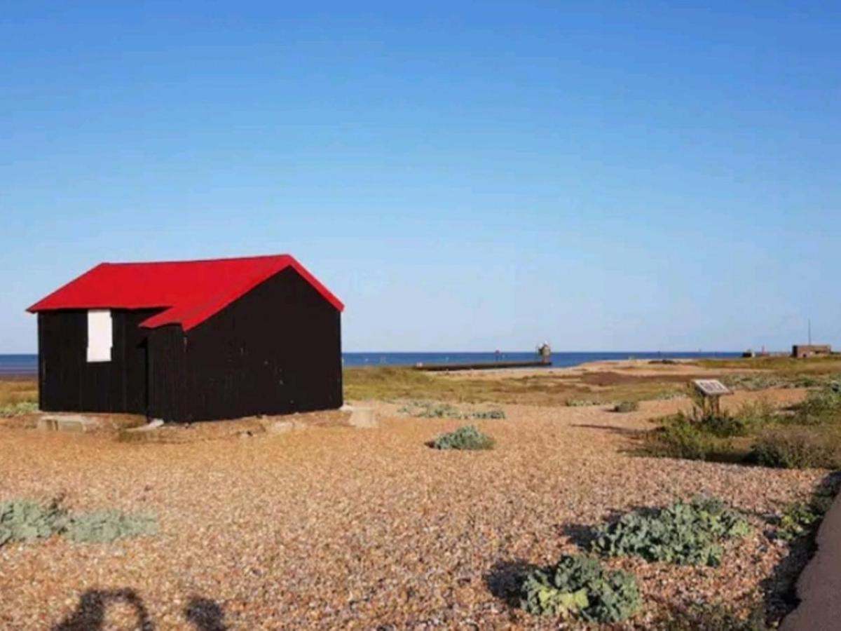 Pass The Keys Fabulous Beach Front Holiday Location Lydd Eksteriør billede
