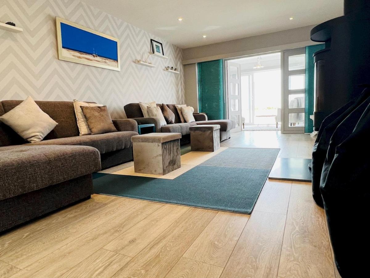 Pass The Keys Fabulous Beach Front Holiday Location Lydd Eksteriør billede